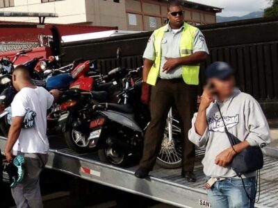 DIGESETT retiene más de 300 motocicletas en Azua durante operativo de Semana Santa