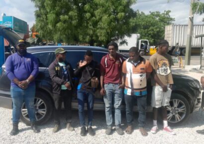 Ejército detiene a haitiano que transportaba indocumentados en Azua