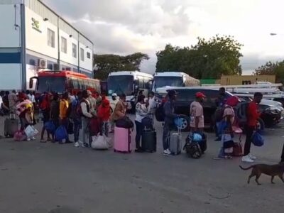 Haitianos retornan voluntariamente a Haití ante medidas migratorias de RD