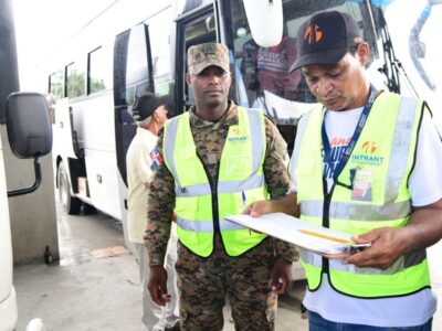Más de 300 choferes del transporte público impedidos de circular por irregularidades en licencias