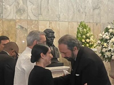 Juan Luis Guerra despide entre lágrimas a su amigo Rubby Pérez