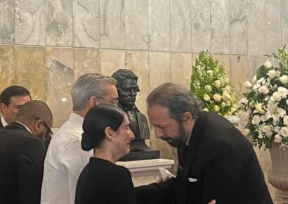 Juan Luis Guerra despide entre lágrimas a su amigo Rubby Pérez