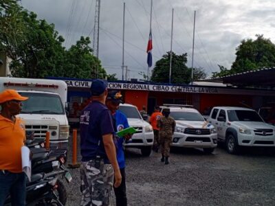 Desorden y accidentes marcan la noche del Jueves Santo en La Vega