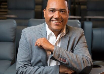 Miguel Céspedes transforma su admiración en música con tributo a Anthony Ríos