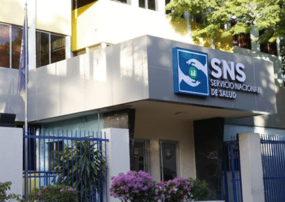 Gobierno activa nuevo protocolo en 33 hospitales: pacientes extranjeros deberán presentar documentos y pagar servicios médicos