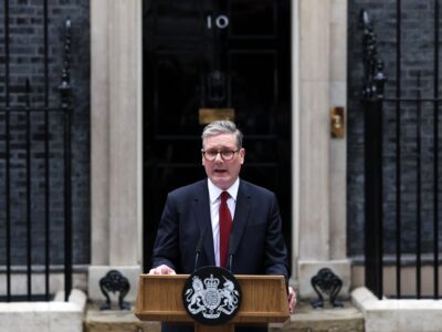 Keir Starmer cambia su postura y ya no considera que las mujeres trans sean mujeres