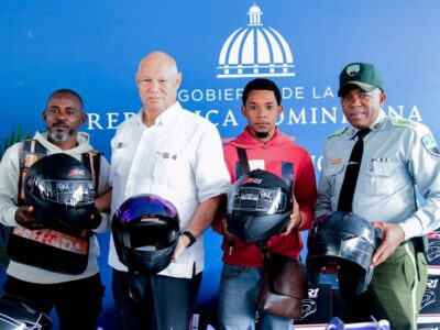 Salud Pública lanza operativo “Semana Santa Segura 2025” con entrega de kits y cascos protectores