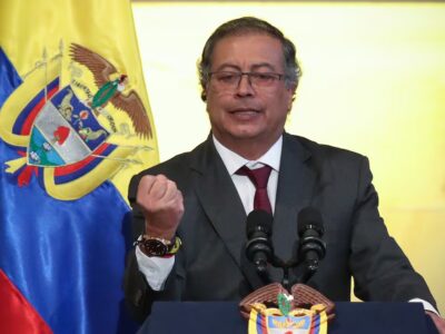 Petro desmiente acusaciones de drogadicción y critica a los medios