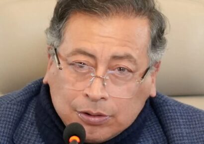 Petro se somete a cirugía de reducción de papada