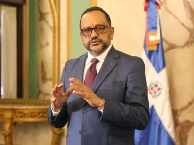 Consultor jurídico del Poder Ejecutivo, Antoliano Peralta, defiende el derecho de RD a controlar la migración