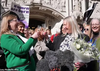 Golpe al Wokismo: El Supremo Inglés sentencia que ‘mujer’ está determinado por el sexo biológico