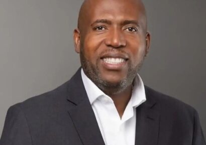 Regidores Acusan al Síndico de La Romana de Irregularidades en Contrataciones y Pagos Fantasma