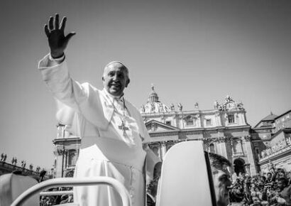 La Iglesia llora al Papa Francisco: 88 campanadas en su honor