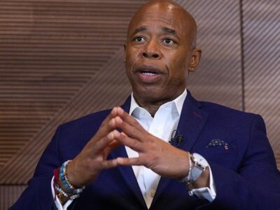 Alcalde de Nueva York Eric Adams a inmigrantes en Nueva York: “Vivan su vida sin temor a ICE”