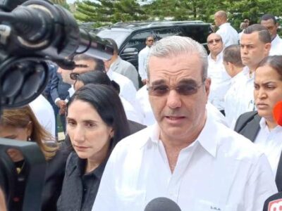 Abinader asistirá a misa en Haina en memoria de víctimas del derrumbe en Jet Set