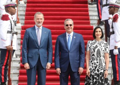 El presidente Abinader y el Rey Felipe VI presiden la clausura del Congreso Mundial de Derecho