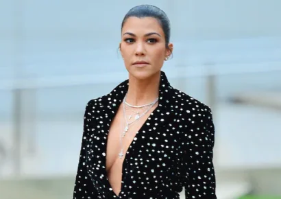 Kourtney Kardashian desata polémica al revelar que educa a sus hijos en casa y critica el sistema escolar tradicional