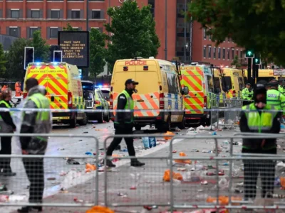 Tragedia en Liverpool: hombre arrolla a peatones durante festejos por la Premier League