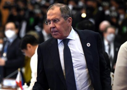 Lavrov llama patético a Zelenski y dice que solo él y sus titiriteros no entienden la situación