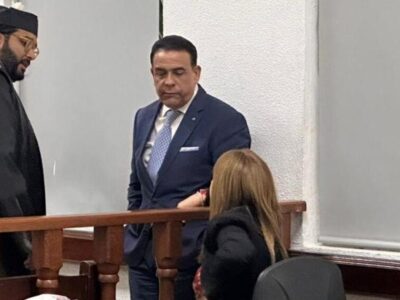 Defensa de Alexis Medina cierra exposición final en juicio por corrupción millonaria