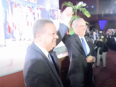 Abinader y Leonel sorprenden con abrazo de unidad y respeto institucional en cierre del World Law Congress