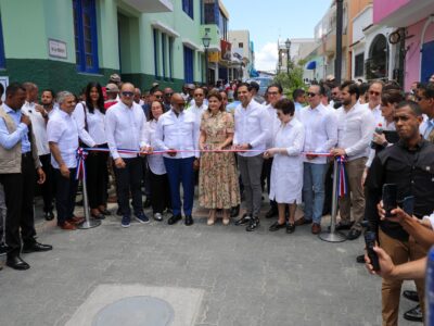 Vicepresidenta Raquel Peña encabeza entrega de espacios restaurados en el Centro Histórico de Santiago