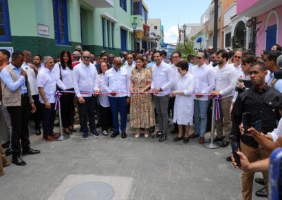 Vicepresidenta Raquel Peña encabeza entrega de espacios restaurados en el Centro Histórico de Santiago