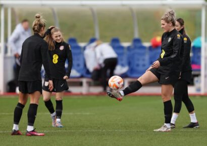 La FA prohíbe a mujeres transgénero en competiciones femeninas desde el 1 de junio de 2025