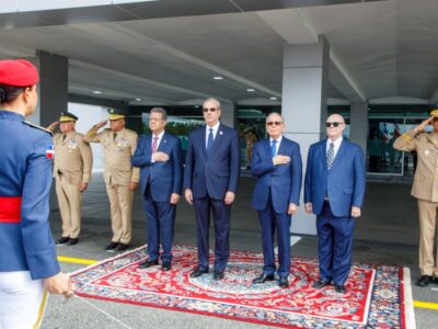 Gobierno y exmandatarios acuerdan política común frente a crisis en Haití