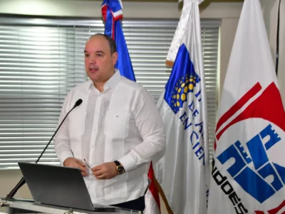 RD podría perder más de mil millones si EE.UU. aplica arancel a remesas, advierte exministro