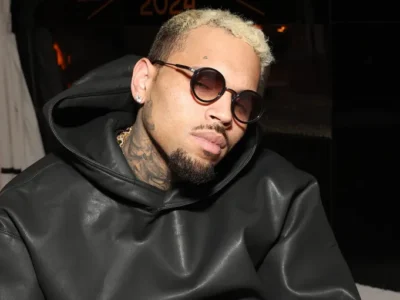 El cantante Chris Brown queda en libertad tras pagar fianza millonaria por agresión en Londres