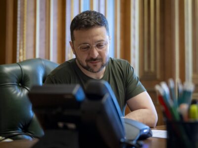 Zelenski propone tregua de 30 días a Rusia y lo comunica al papa León XIV