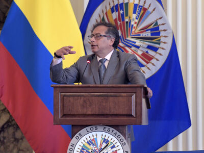 Petro acusa a congresista de EE.UU. de liderar complot para sacarlo del poder