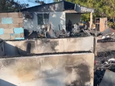 Arrasador incendio reduce a cenizas tres hogares en Fantino: familias enfrentan la tragedia sin nada