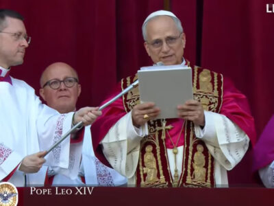 Cardenal estadounidense Prevost es elegido Papa y toma el nombre de León XIV