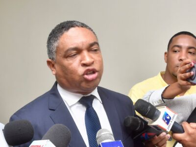 Iván Lorenzo denuncia abandono de obras y contratistas al borde de la quiebra bajo Gobierno de Abinader