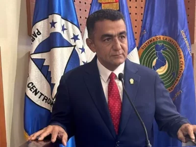 Diputado del Parlacen Jesús Batista llama a Abinader a retirar proyecto que amenaza la libertad de expresión