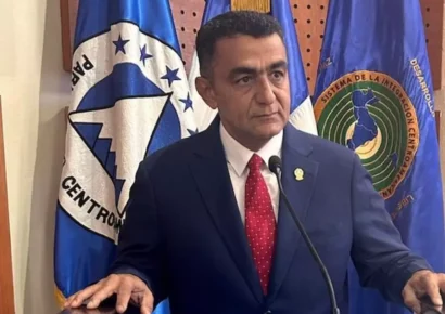 Diputado del Parlacen Jesús Batista llama a Abinader a retirar proyecto que amenaza la libertad de expresión