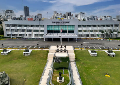 Reunión entre mandatarios será a puerta cerrada este miércoles en el Ministerio de Defensa