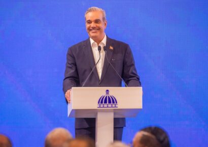 Presidente Luis Abinader Reconoce la Heroica Labor de Rescatistas en San Cristóbal