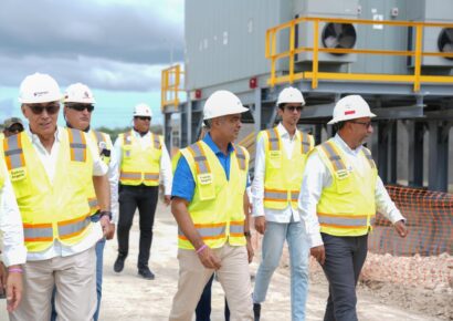 Viceministro de Energía y Minas supervisa avances de la Central Térmica Manzanillo Powerland