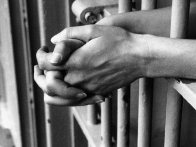 Condenan a 20 años de prisión a hombre por abuso sexual contra menor de seis años