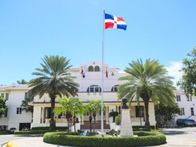 Cancillería Dominicana advierte sobre los riesgos de emigrar ilegalmente a Estados Unidos