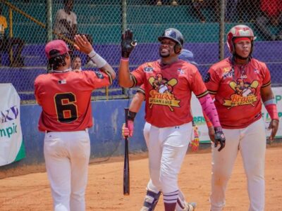 «Patriotas vencen a Bravos en inicio de la final del Torneo de Béisbol»