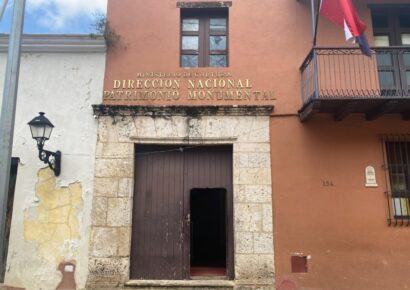 Osamentas halladas en Ciudad Colonial serán protegidas; se cancela obra del Centro de Transformación, anuncia Patrimonio