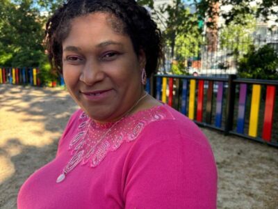 Madre dominicana ciega enfrenta la vida con valentía junto a su hija en Madrid