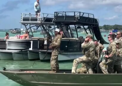 EE.UU. suspende a 18 instructores militares por disparos de fogueo en playa pública de Florida