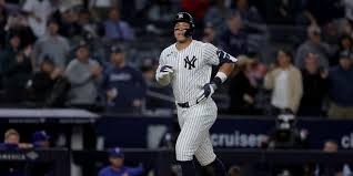 Aaron Judge conecta su jonrón número 18 en la aplastante victoria de los Yankees sobre los Rockies