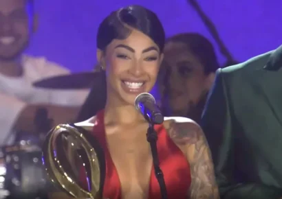 Yailin la Más Viral es coronada como Artista Urbana del Año en los Premios Heat 2025