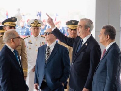 Abinader convoca al Consejo Económico y Social para debatir impacto de la crisis haitiana